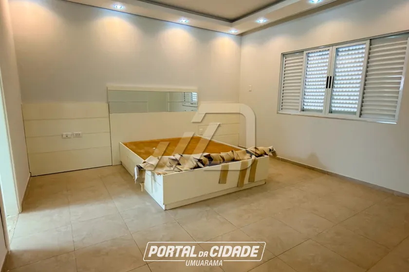 Sobrado &agrave; venda - 180m&sup2; - Zona I