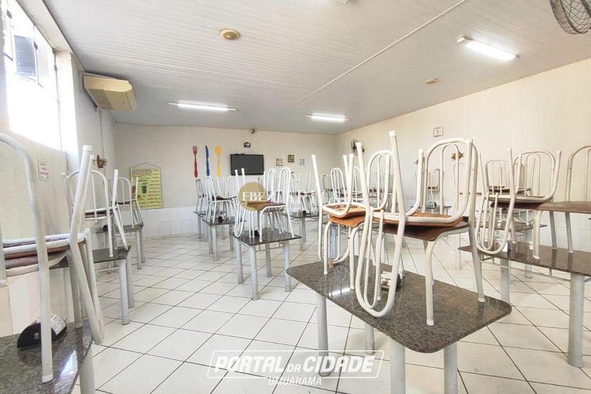 Sala Comercial &agrave; venda - 200m&sup2; - Centro
