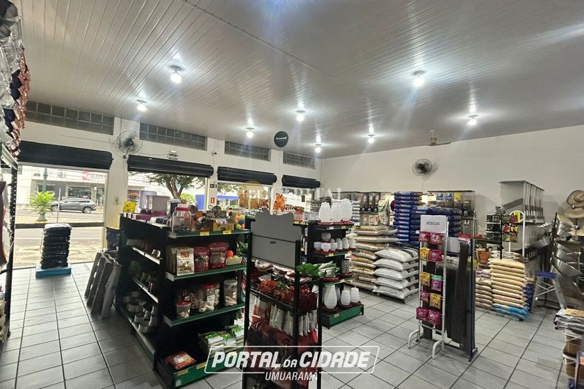 Sal&atilde;o Comercial &agrave; venda - 176m&sup2; - Zona I
