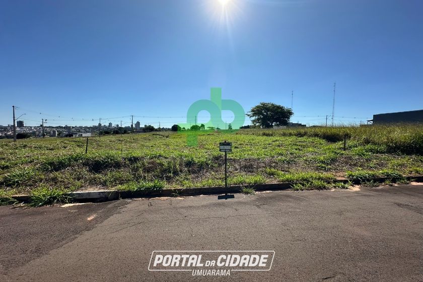 Terreno &agrave; venda - 376m&sup2; - CONJUNTO PATRIM&Ocirc;NIO UMUARAMA