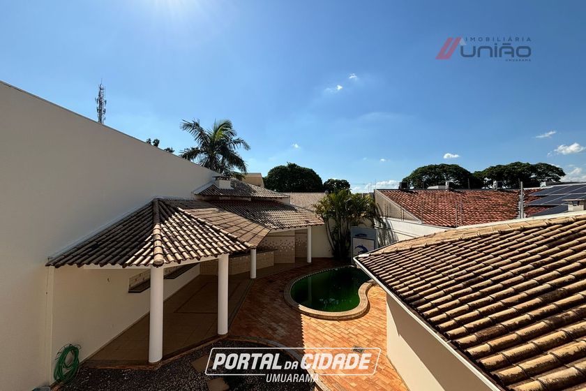 Casa &agrave; venda - 293m&sup2; - Zona Armazem