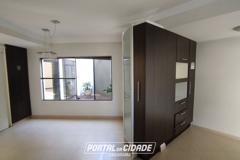 Casa &agrave; venda - 406m&sup2; - Zona II