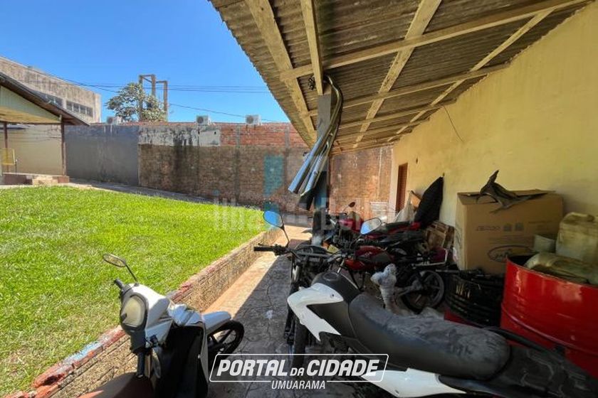 Sal&atilde;o Comercial &agrave; venda - Zona II