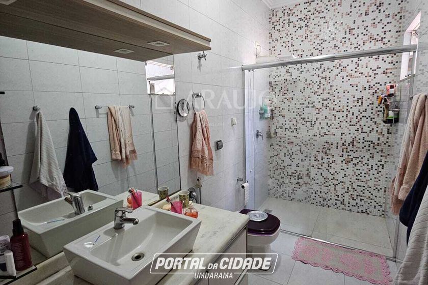 Sobrado &agrave; venda - 272m&sup2; - Zona III