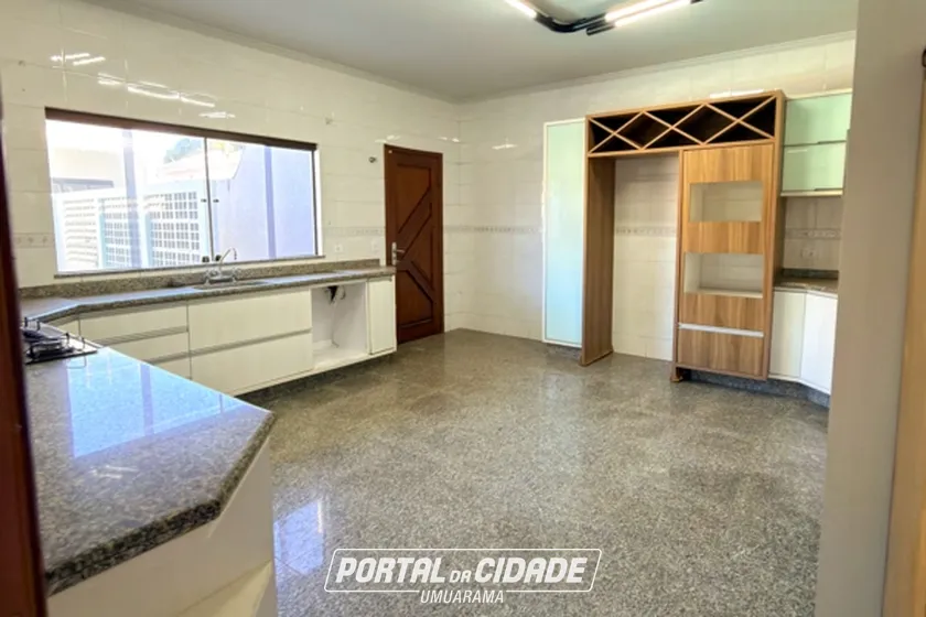 Sobrado &agrave; venda - 376m&sup2; - Zona I