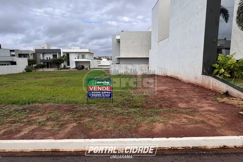 Terreno &agrave; venda - 243m&sup2; - Zona III