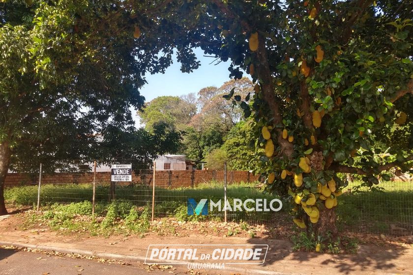 Terreno &agrave; venda - 708m&sup2; - Zona III