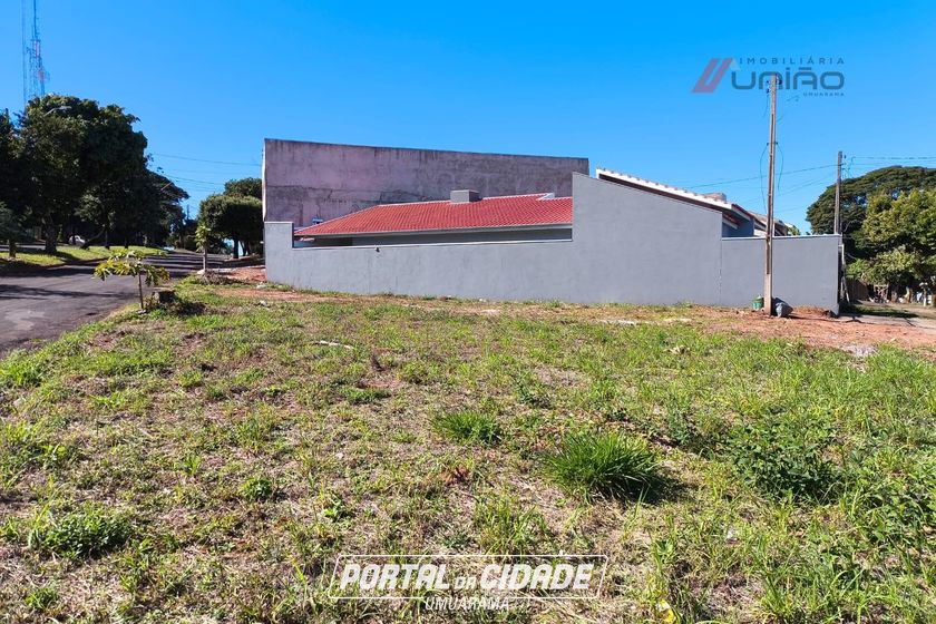 Terreno &agrave; venda - 241m&sup2; - Zona V
