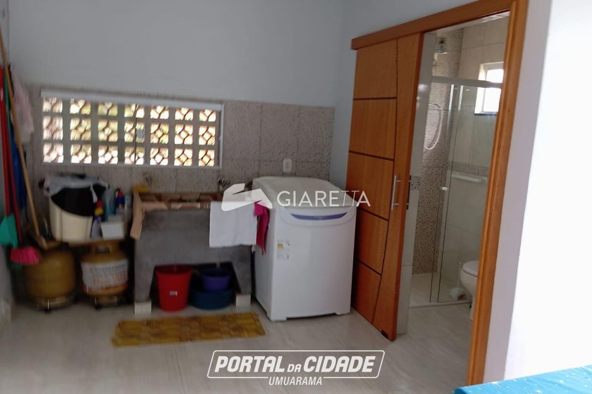 Casa &agrave; venda - 210m&sup2; - CENTRO