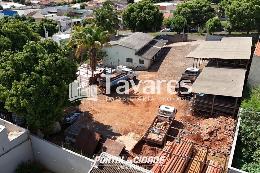 Terreno &agrave; venda - 2396m&sup2; - JARDIM M&Ocirc;NACO