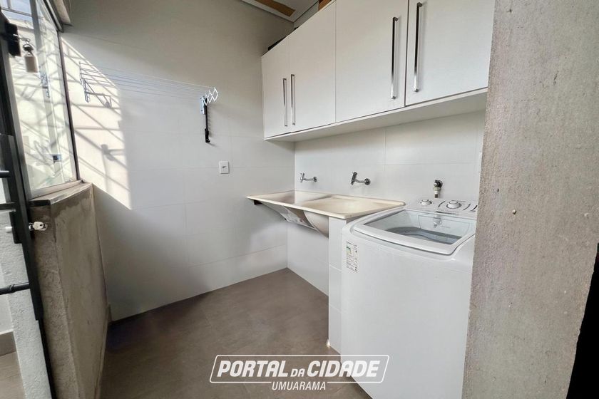 Casa &agrave; venda - Centro