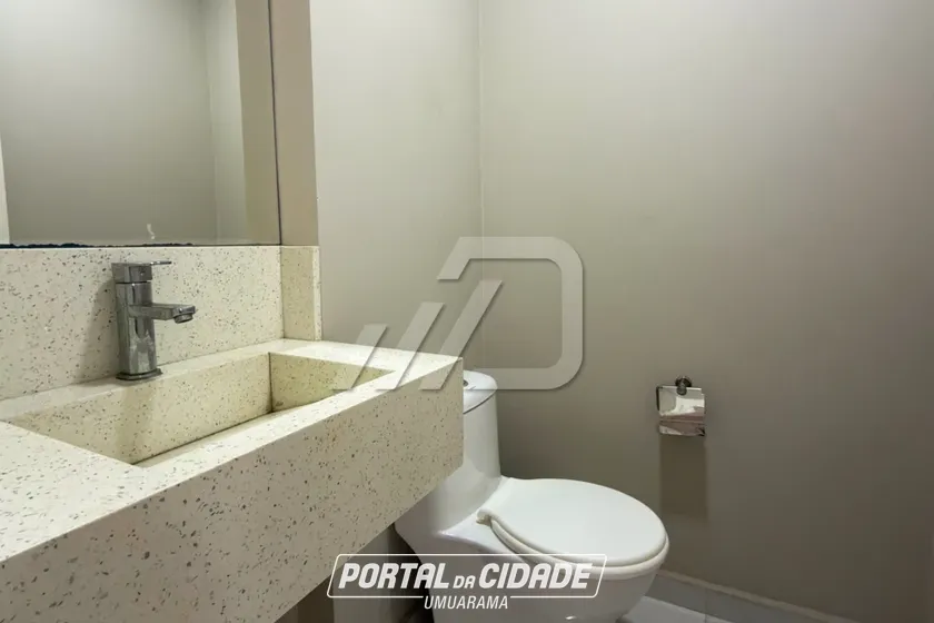 Apartamento &agrave; venda - 120m&sup2; - Meia Praia