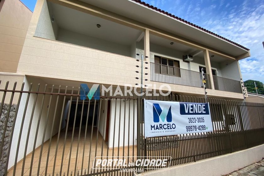Sobrado &agrave; venda - 223m&sup2; - Zona II