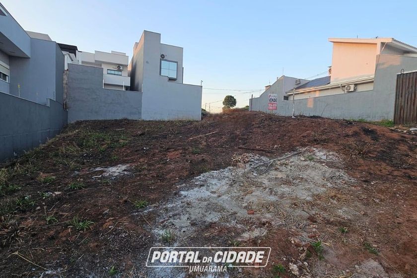Terreno &agrave; venda - 180m&sup2; - Parque Residencial Interlagos