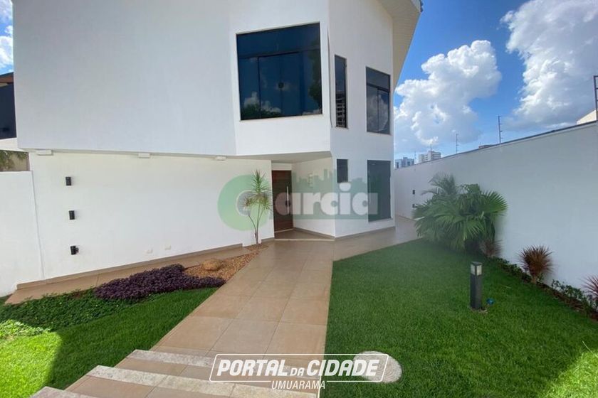 Sobrado &agrave; venda - 439m&sup2; - Zona I-A