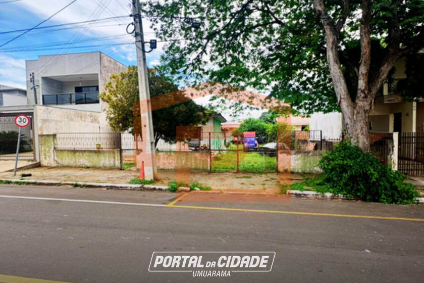 Terreno &agrave; venda - 560m&sup2; - Zona II