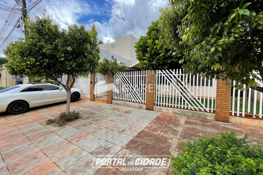 Casa &agrave; venda - 207m&sup2; - VILA INDUSTRIAL