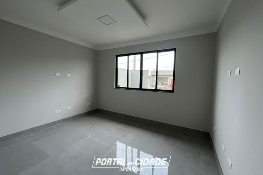 Casa &agrave; venda - 200m&sup2; - 