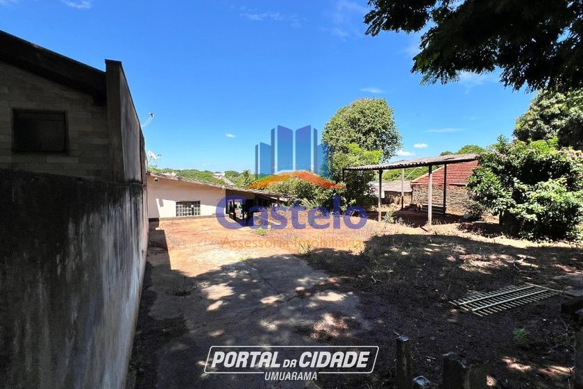 Terreno &agrave; venda - 490m&sup2; - ZONA V