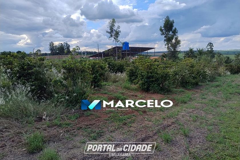 Ch&aacute;cara &agrave; venda - 26m&sup2; - PR 489