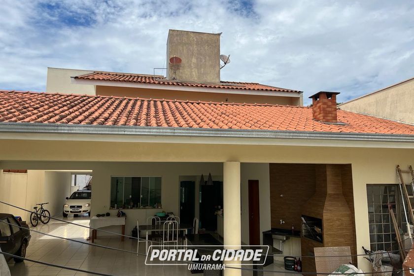 Sobrado &agrave; venda - 360m&sup2; - Zona III