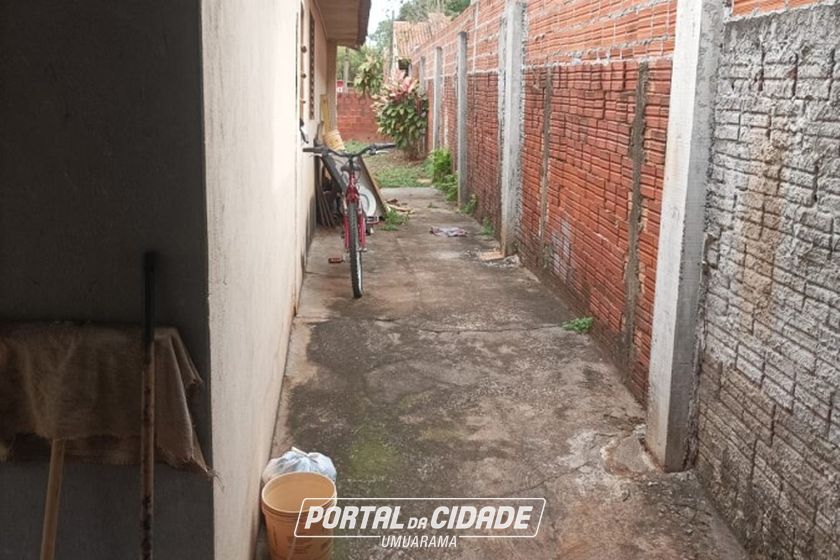 Casa &agrave; venda - 100m&sup2; - Jardim Colibri