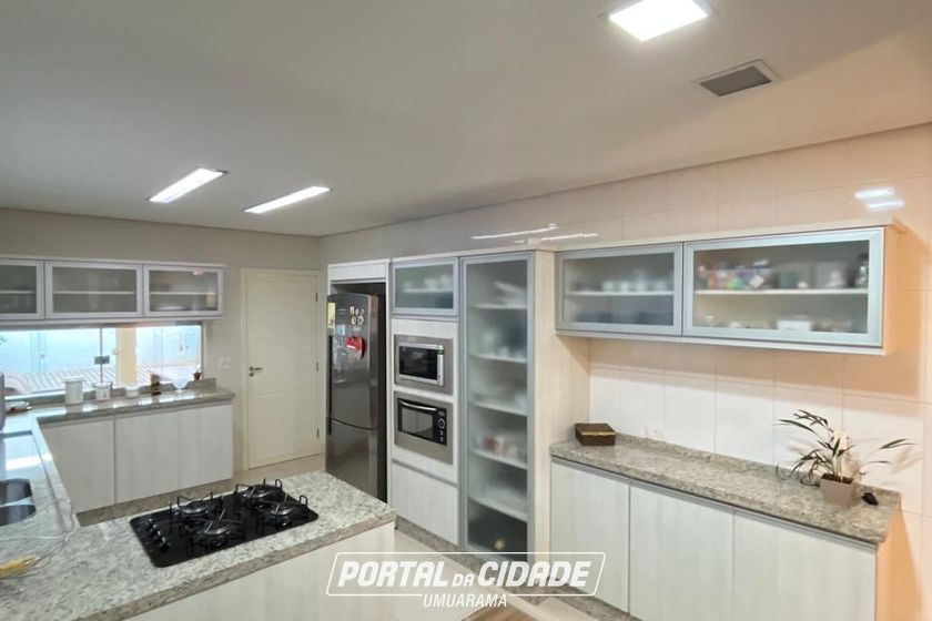 Casa &agrave; venda - 345m&sup2; - Jardim Tamoio