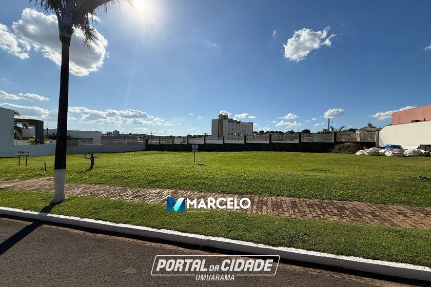 Terreno &agrave; venda - 610m&sup2; - Zona III