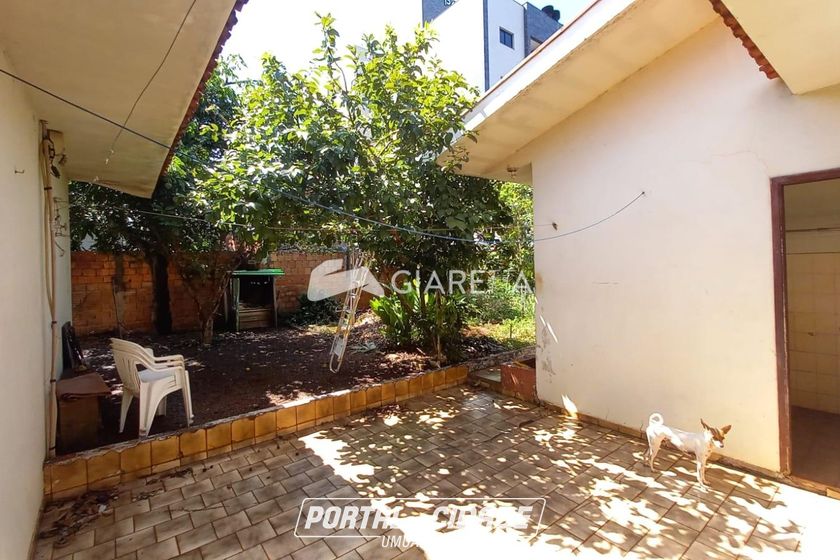Casa &agrave; venda - 393m&sup2; - JARDIM PORTO ALEGRE