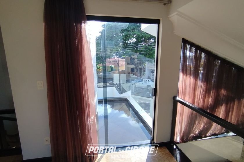 Casa &agrave; venda - 406m&sup2; - Zona II