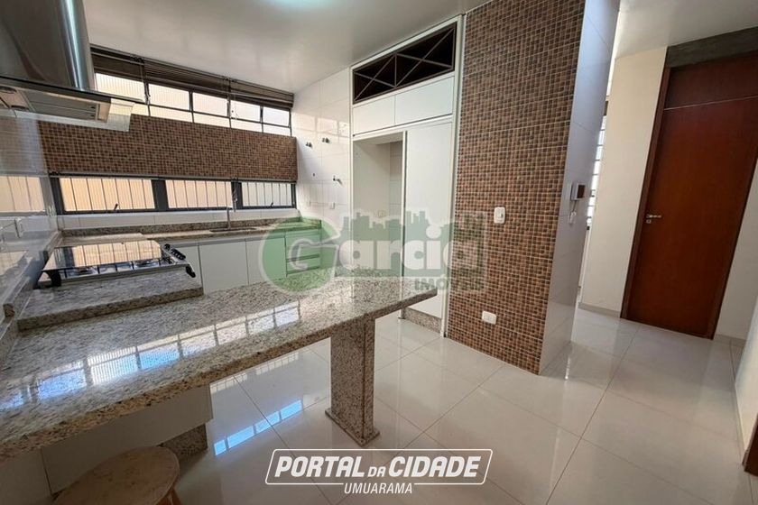 Casa para alugar - 525m&sup2; - Zona I