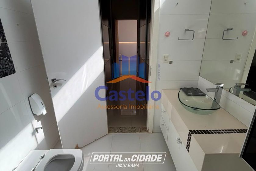 Casa &agrave; venda - 256m&sup2; - JARDIM BIRIGUI