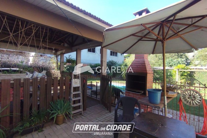 Casa &agrave; venda - 237m&sup2; - VILA INDUSTRIAL