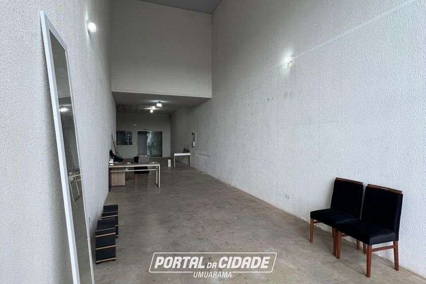 Sal&atilde;o Comercial para alugar - 180m&sup2; - Parque Residencial da G&aacute;vea