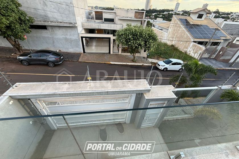 Sobrado &agrave; venda - 210m&sup2; - JARDIM ALPHAVILLE