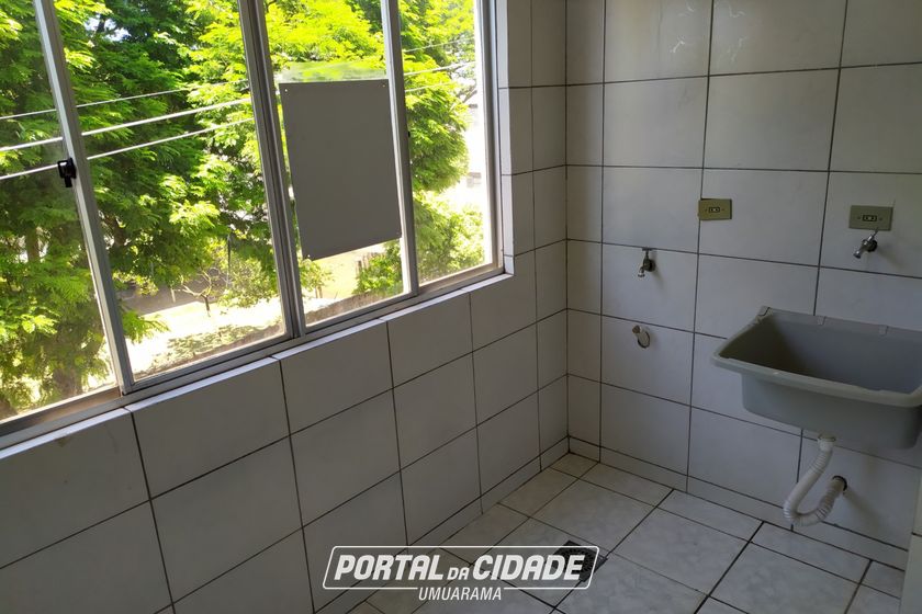 Apartamento para alugar - 95m&sup2; - ZONA III