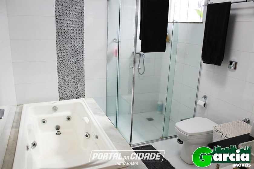 Sobrado &agrave; venda - 300m&sup2; - Jardim Veleiros