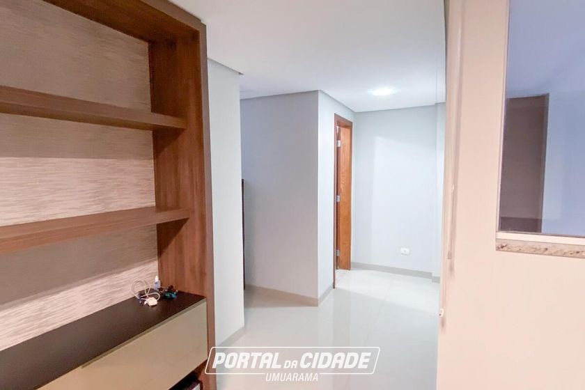 Sala Comercial &agrave; venda - 241m&sup2; - Zona I