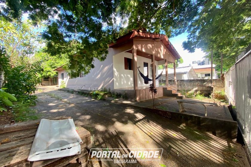 Casa &agrave; venda - 102m&sup2; - ZONA III