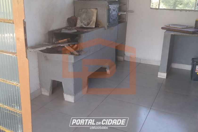 Ch&aacute;cara &agrave; venda - 20000m&sup2; - Zona Rural