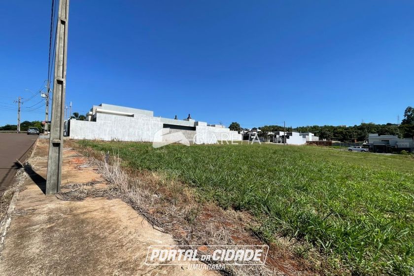Terreno &agrave; venda - 360m&sup2; - JARDIM PANCERA