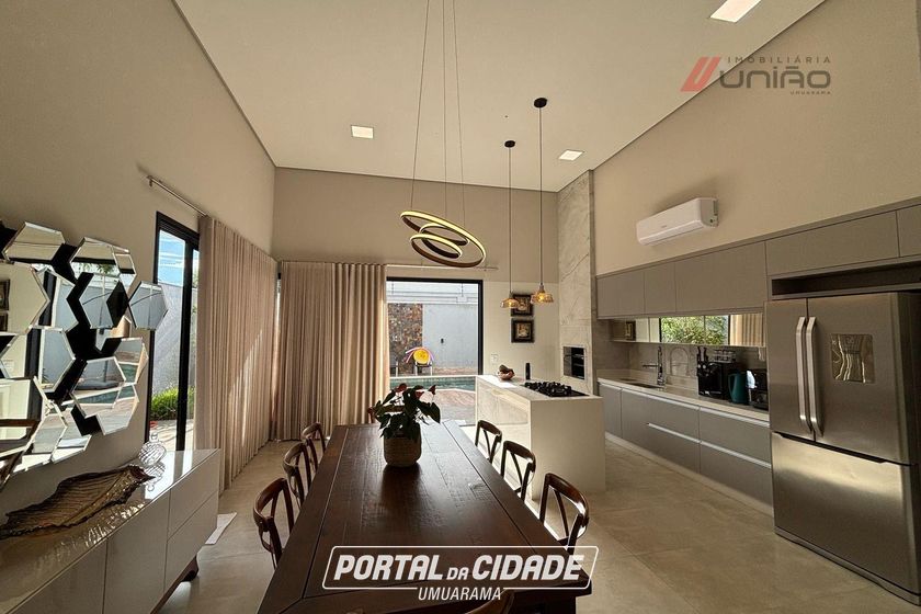 Casa &agrave; venda - 230m&sup2; - Conjunto Residencial Portal das &Aacute;guas