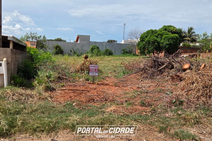 Terreno &agrave; venda - 675m&sup2; - CENTRO