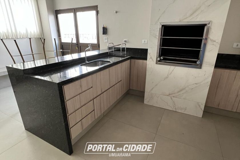 Apartamento &agrave; venda - 182m&sup2; - Centro