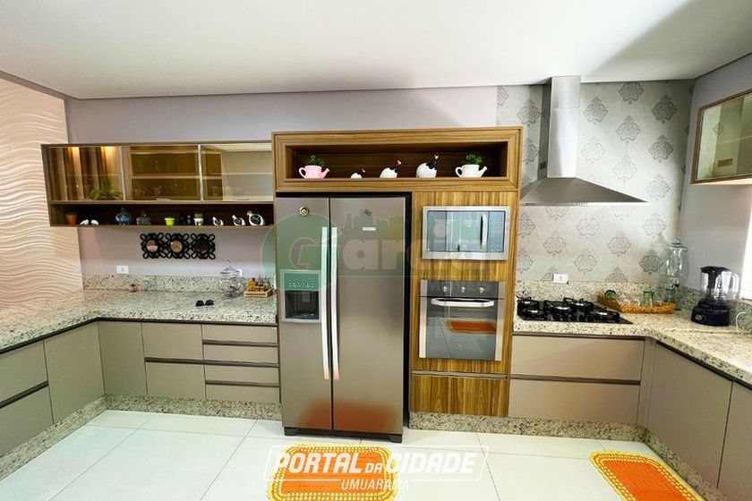 Casa &agrave; venda - 330m&sup2; - .