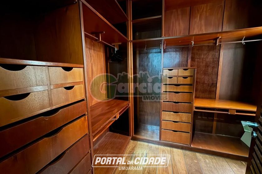 Casa para alugar - 525m&sup2; - Zona I