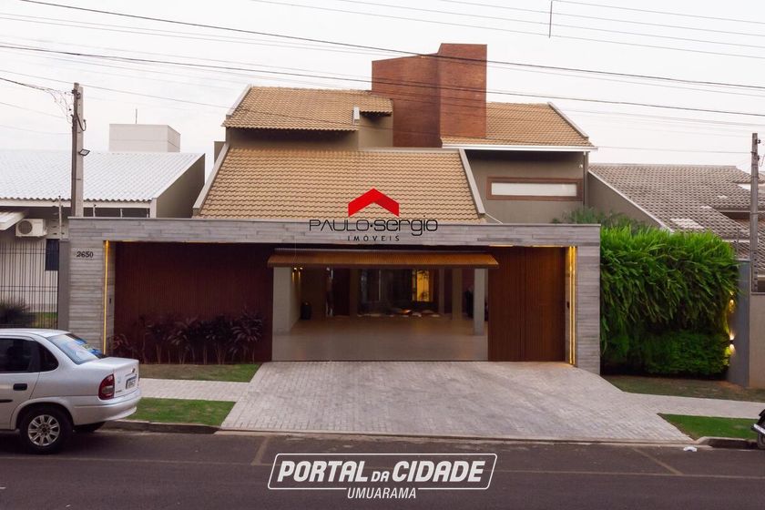 Sobrado &agrave; venda - 305m&sup2; - Zona VII