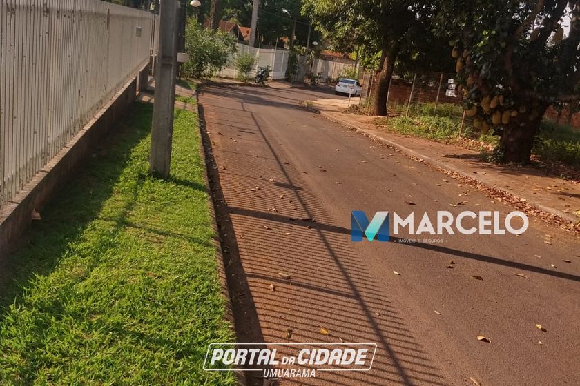 Terreno &agrave; venda - 708m&sup2; - Zona III