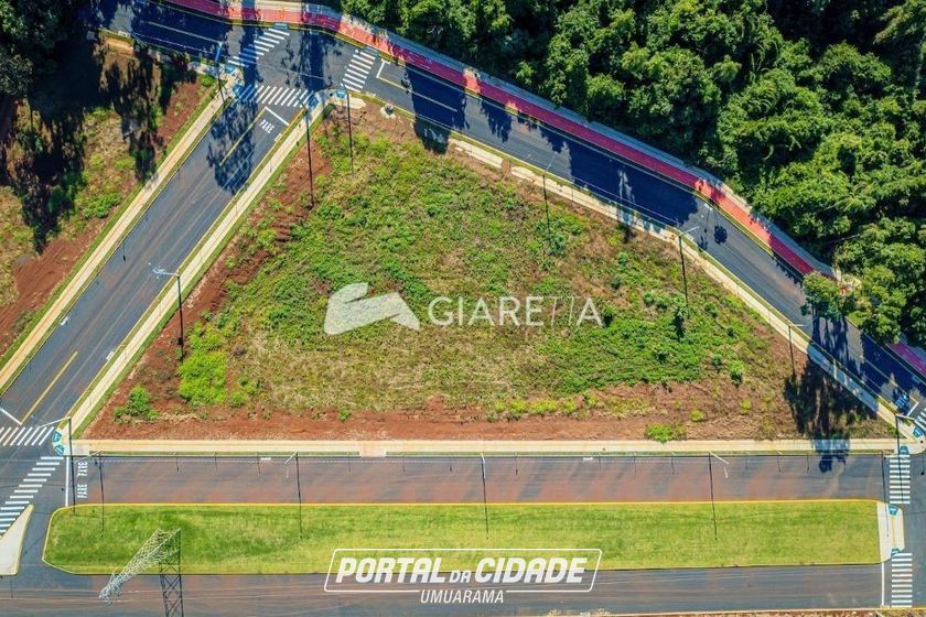 Terreno &agrave; venda - 250m&sup2; - CRISTO REI