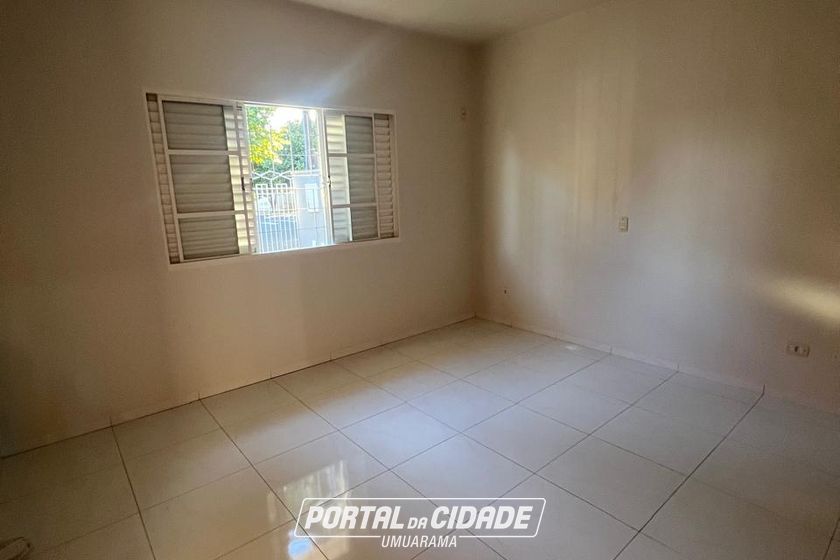 Casa para alugar - 100m&sup2; - Jardim Alphavile